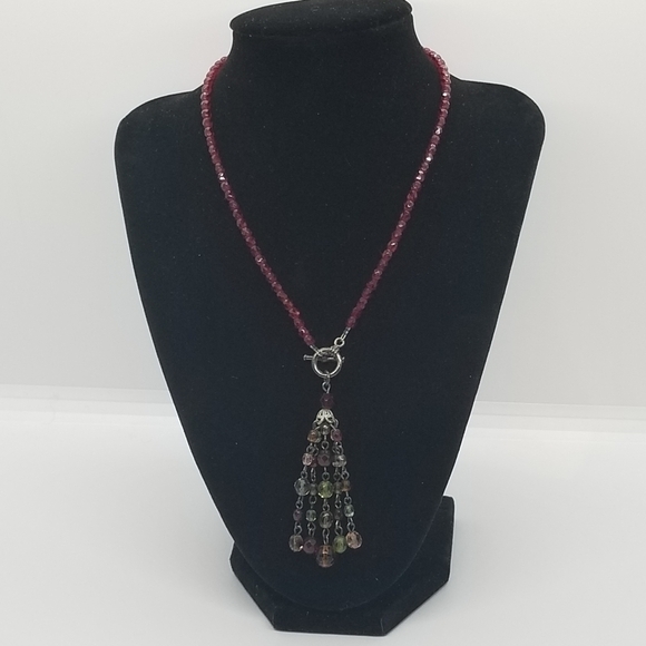 Jewelry - red glass bead lariat necklace with multicolor beaded chain tassel